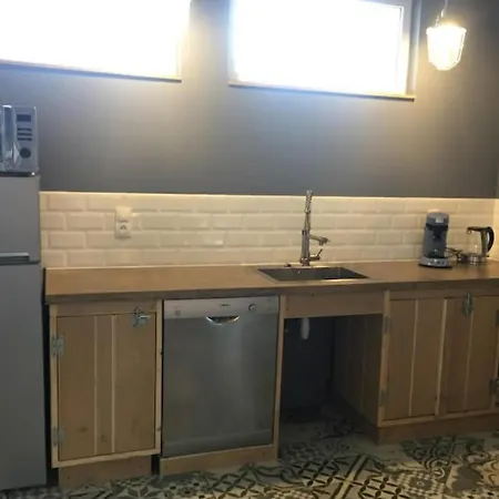 La Parenthese De Saint Esselin Larreule