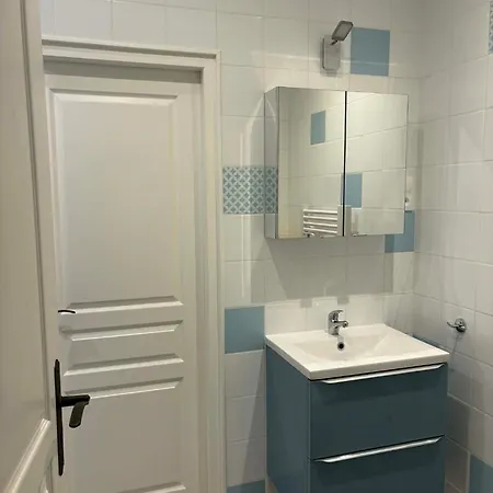 La Parenthese De Saint Esselin