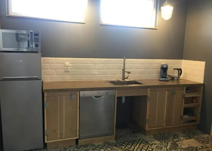 La Parenthese De Saint Esselin Larreule